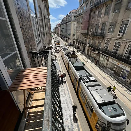 Com Banheiro Privativo E Varanda Lissabon